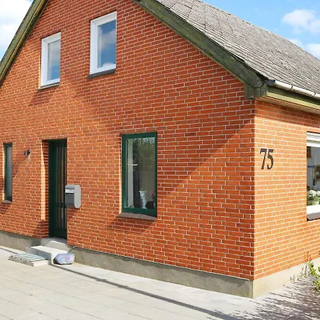 10 Person In Hadsund-by Traum * Hadsund