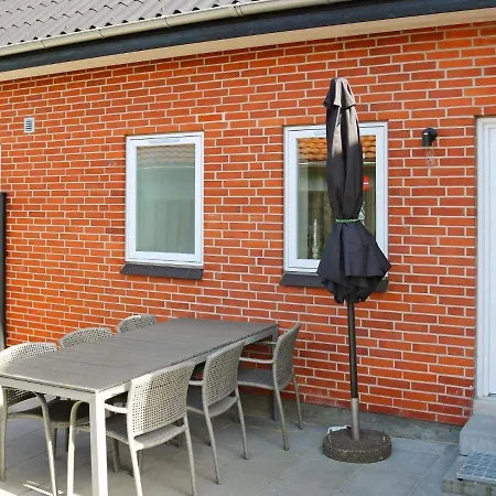 10 Person In Hadsund-by Traum *