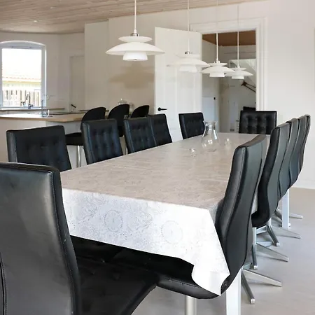 בית נופש 10 Person In Hadsund-by Traum